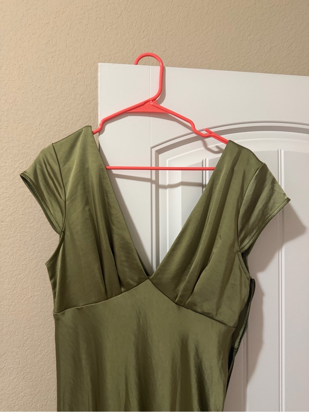 Olive Green Deep V Cap-Sleeve Maxi Dress - Picture 4 of 8